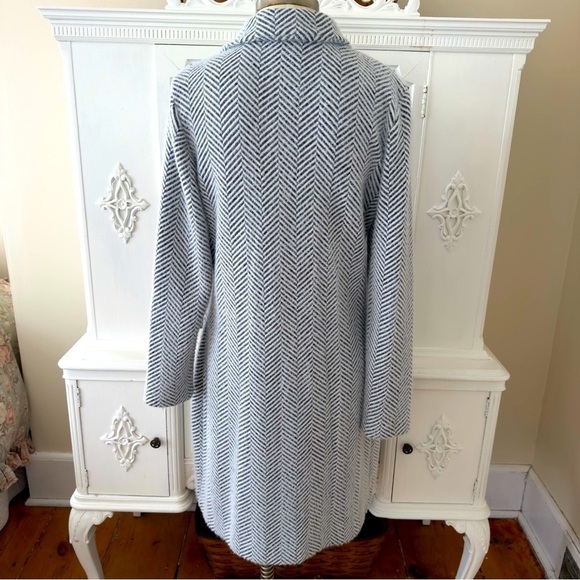 Frank Lyman Montreal Sweater Coat - Picture 10 of 12